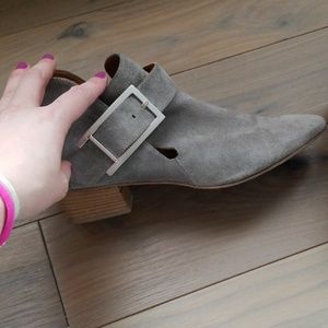 Aquatalia woman's suede ankle boots